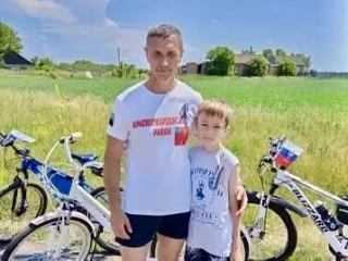 🚴‍♂️ Сотрудники больницы приняли участие в велопробеге, посвящённом Дню России!

Спорт, отличное на