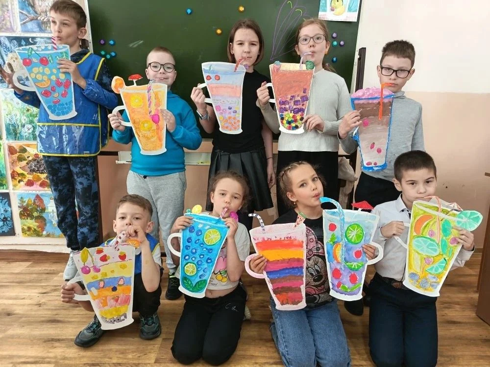 🍹 Лето в стакане: напитки от творческого объединения «Феникс»
⁣
Летние напитки — это не просто утол