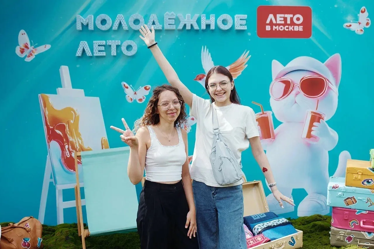 27 июня в России будут отмечать День молодежи 👱🏻👩🏻

✨ В честь праздника на ВДНХ, в музеях, библи