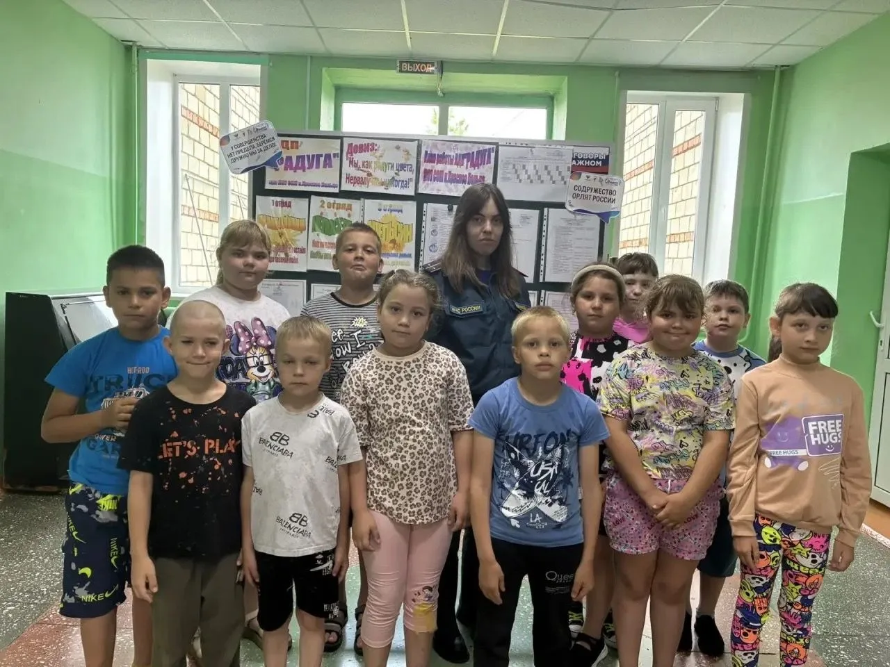 В нашем школьном лагере "Радуга" каждый день наполнен радостью и новыми открытиями! Сегодня мы прове