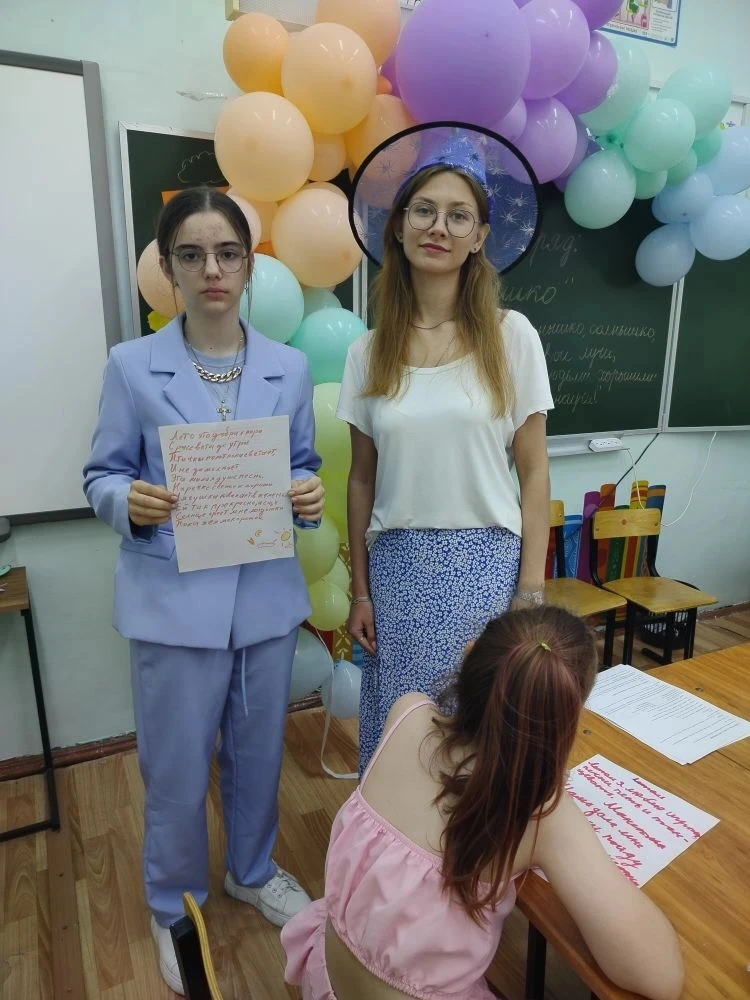 Вчера в нашем лагере прошел День русского языка! 📚🎨✏️

Ребята участвовали в литературных викторина