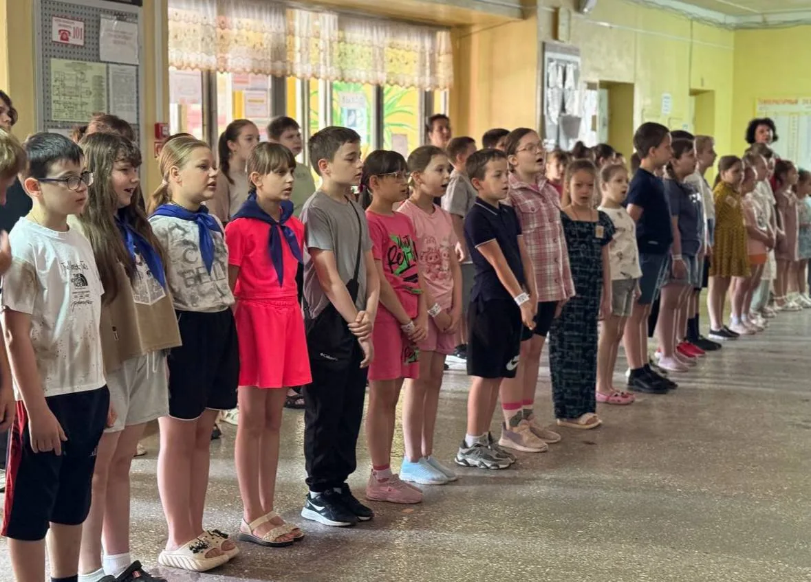 11.06 — «День России» 🇷🇺

На пришкольной площадке «Территория детства» в преддверии государственно