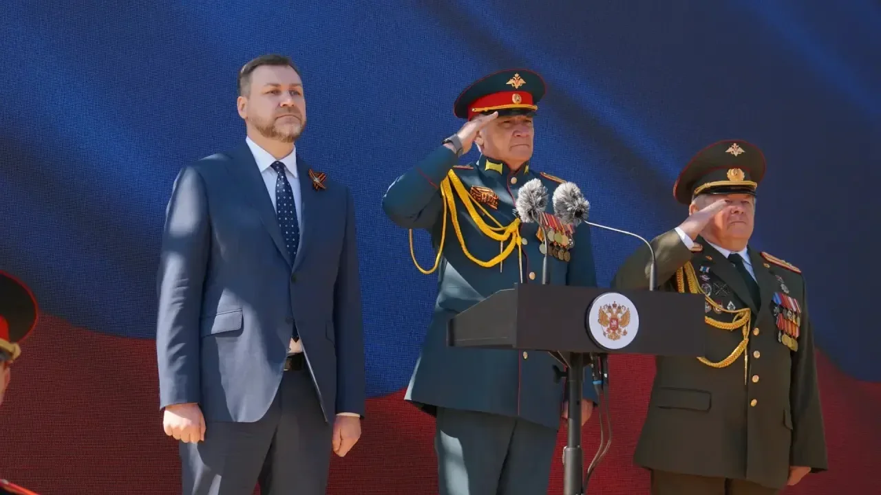 Коллектив МУП ВКХ принял участие в праздничном митинге на Вечном огне
⁣
Мемориал «Вечный огонь» сего