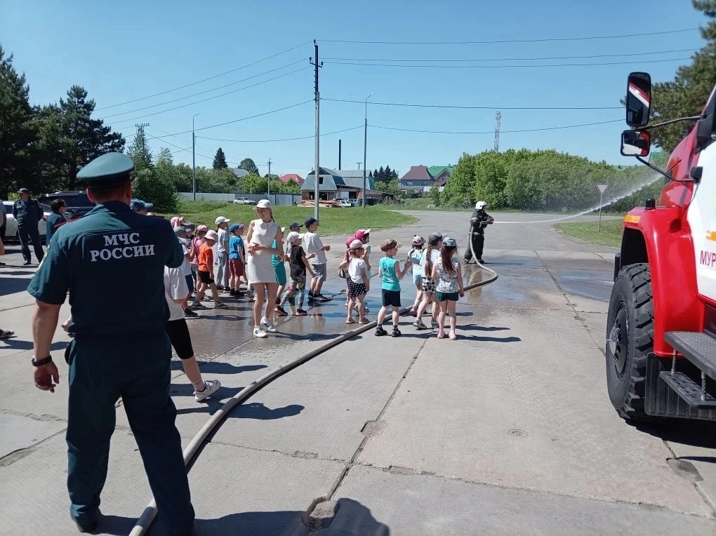 Насыщенный второй день в ЛДП: знакомства, сказки и настоящие герои!

«День знакомств» прошёл на ура!