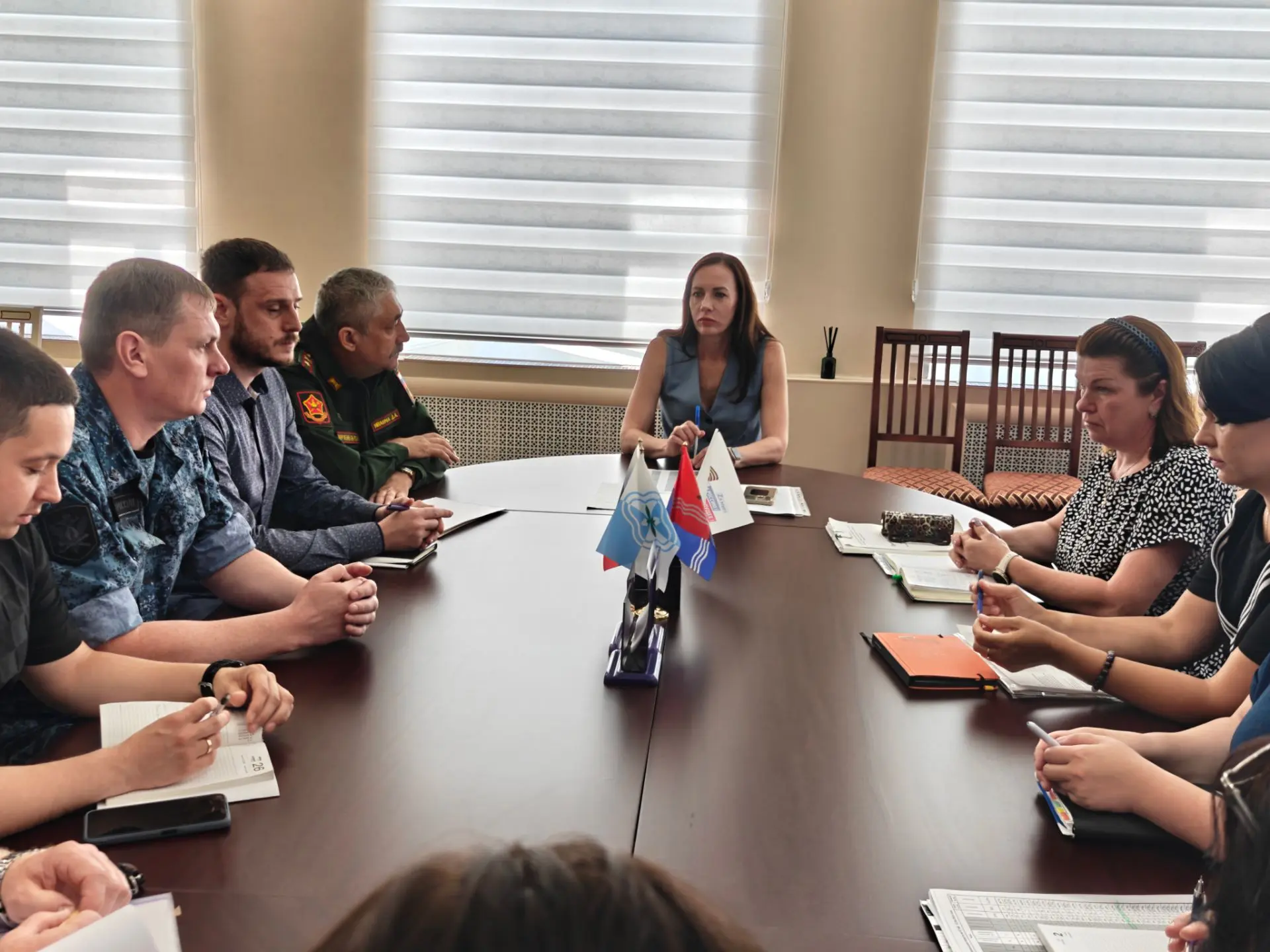 📝 Провела совещание по вопросу информирования граждан о военной службе по контракту

🎯 Обсудили ит