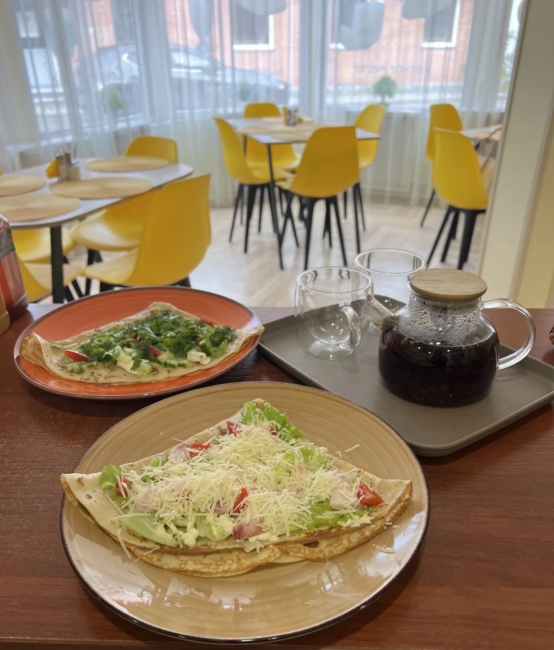 Доброе утро! ☀️
 Начать день с чего-то вкусного — уже половина хорошего настроения✨ А если это арома