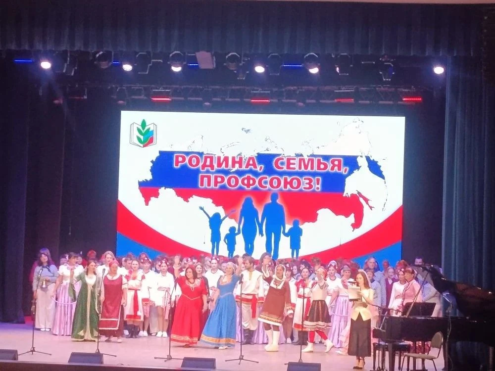 🎉 ПОЗДРАВЛЯЕМ ПОБЕДИТЕЛЕЙ! 🎉Творческий коллектив «Нежность» нашего детского сада 🥇 стал победител