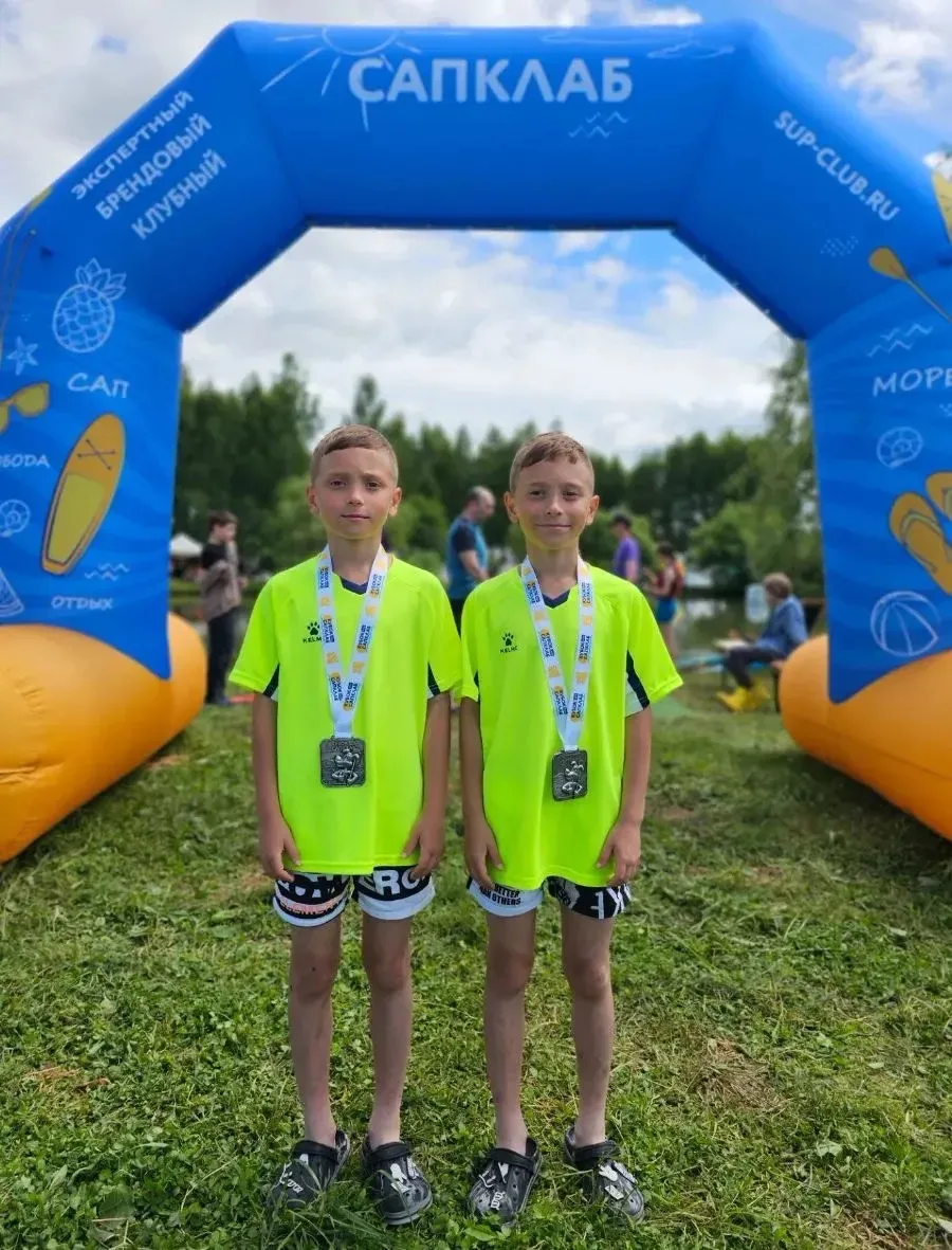 🏆 Гордость нашей школы!

Поздравляем учеников, закончивших 2М класс, Глеба Лыжника и Марка Лыжника 