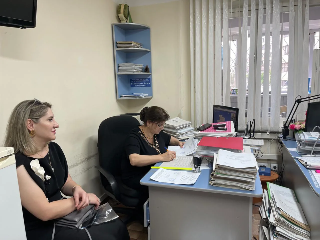 Дополнительные соглашения по охране труда  - это когда уже есть основной договор, и теперь в него ну