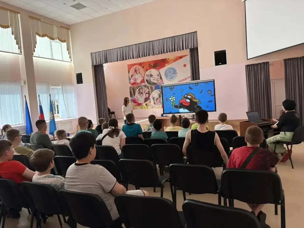 ❗️С первых дней работы школьного лагеря большое внимание уделяется вопросам безопасности, сохранения
