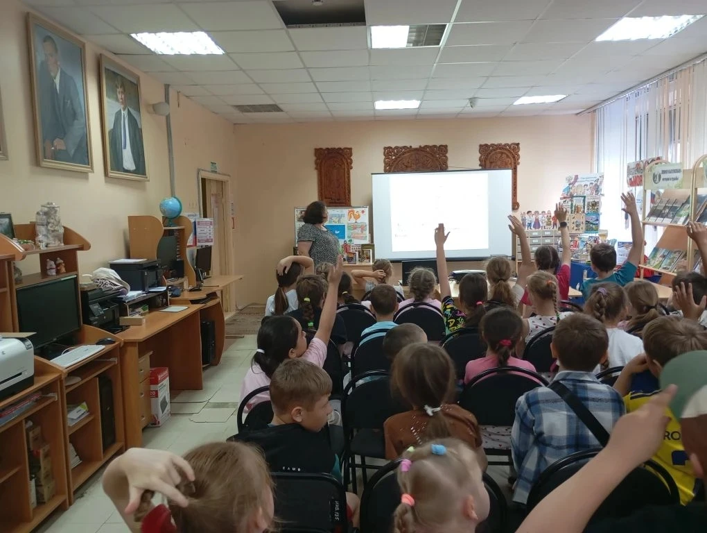 6 июня- День русского языка
    Этот праздник объединяет миллионы людей в нашей стране и за ее преде