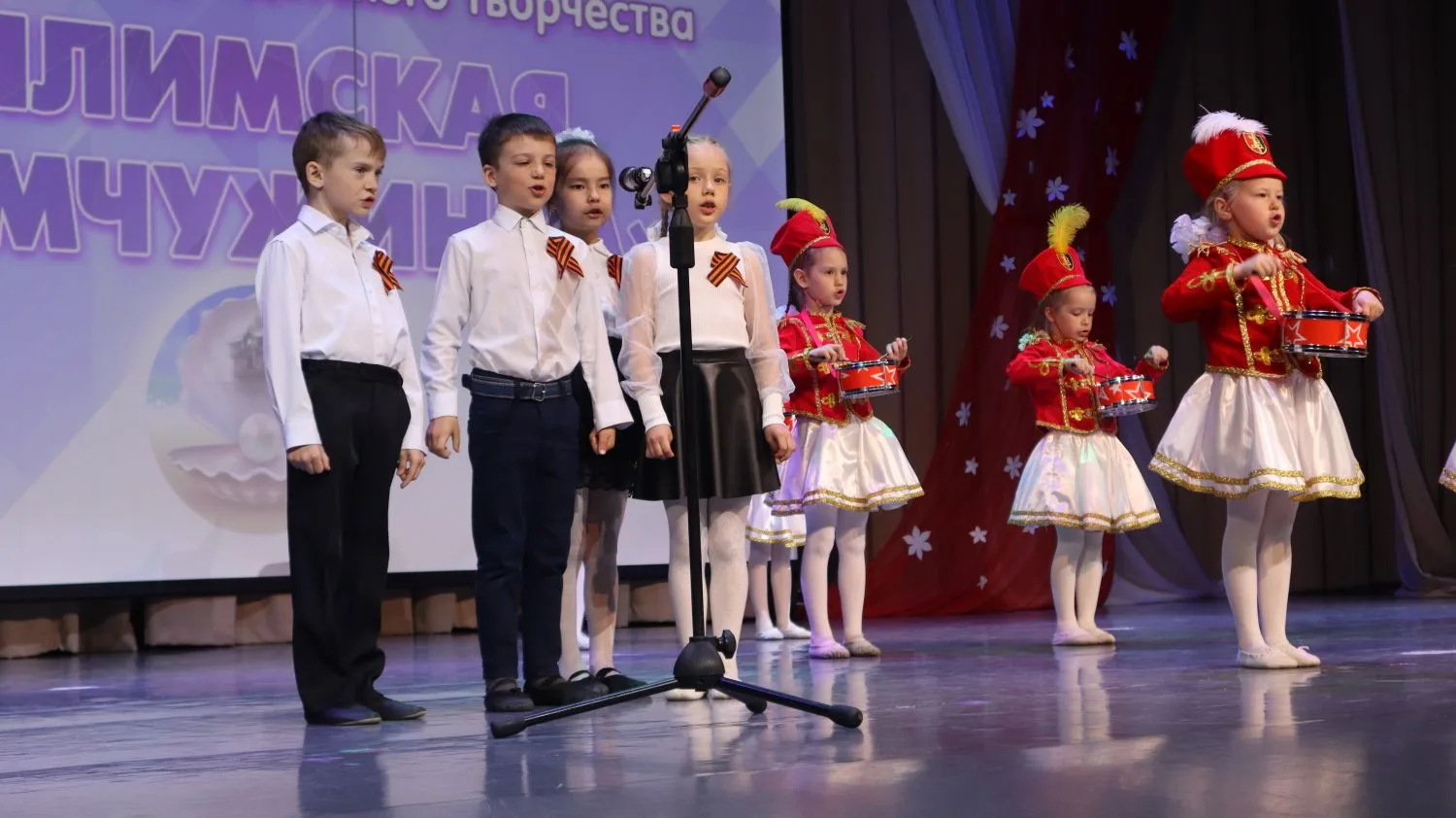 "Илимская Жемчужинка" 
   15 мая, в Международный день семьи, в районном Доме культуры «Горняк» сост