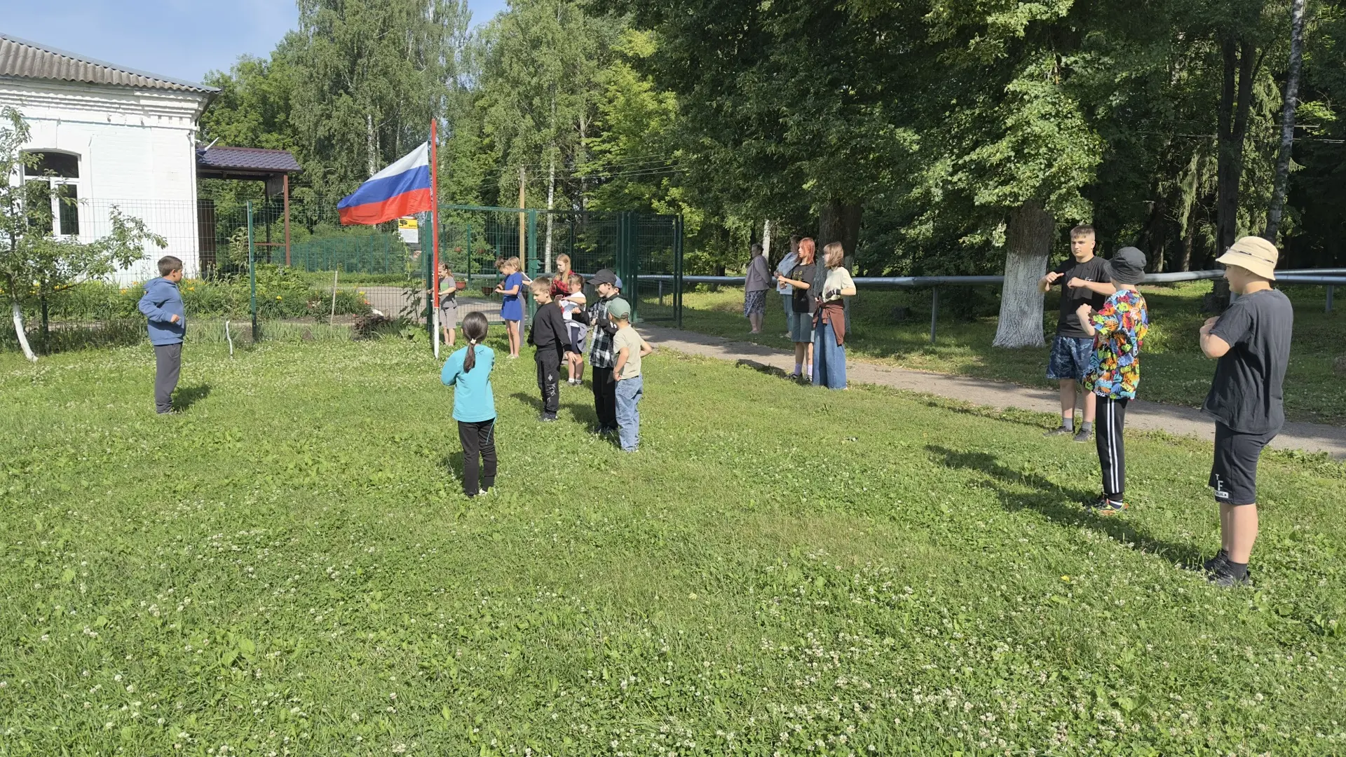 🌿 18-й день в «Созвездии единства»: День Экологии и приключений! 🌿

☀️ Наше утро традиционно начал