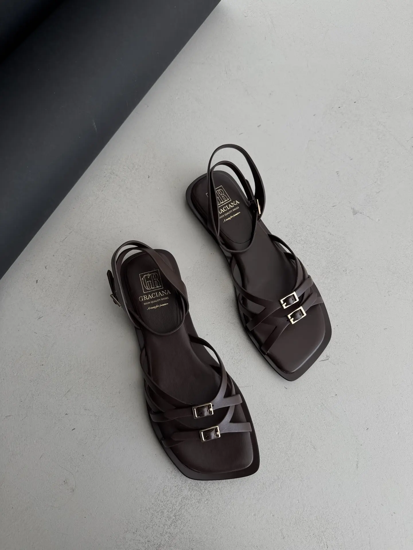 скидка -30% 💔 на все сумки и обувь 

сандалии 🤎
натуральная кожа 
40 • 41
🏷️ 9 800-30%=6 860 р.