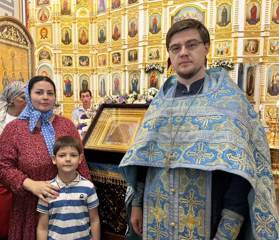 Поздравляю всех с днём Казанской иконы Божией Матери — праздником, который напоминает нам о том, как