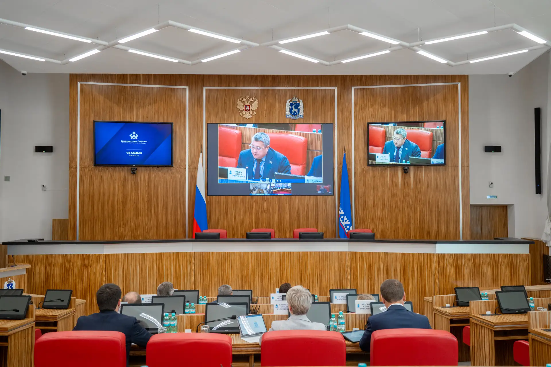 Опыт Ямала по расселению аварийного жилья представлен на Совете законодателей 

Директор департамент