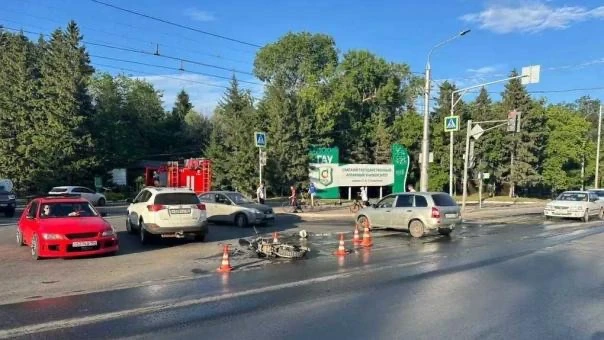 В Омске водитель «Тойоты» не пропустил мотоцикл

11 июня около 19:20 в Госавтоинспекцию поступило со