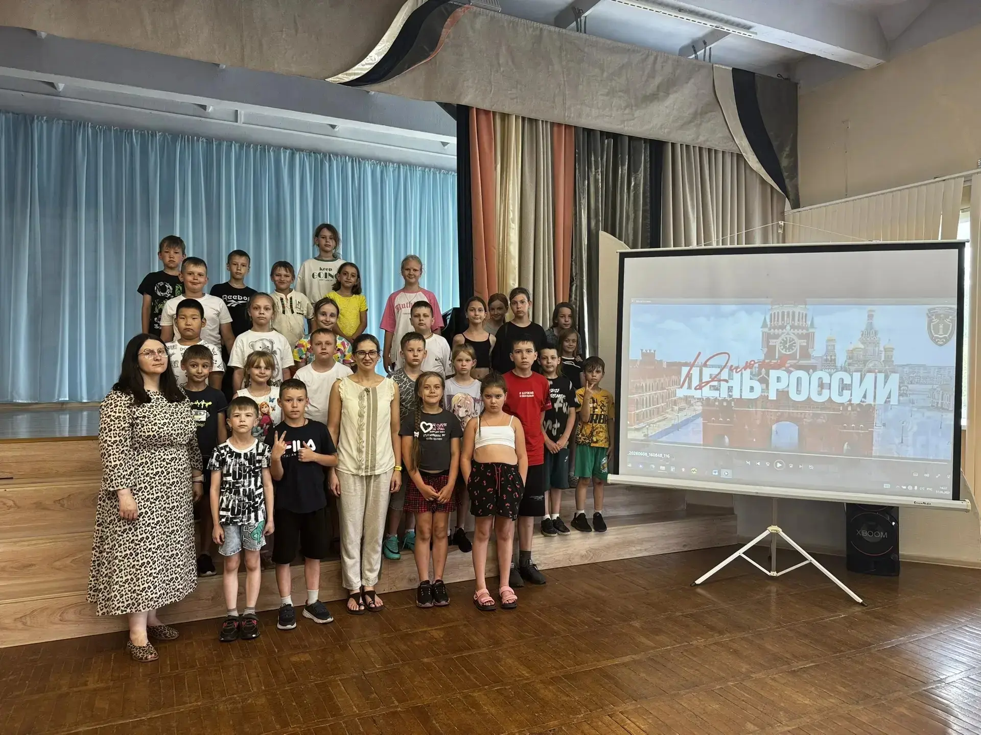 Волшебство в цветах триколора! 🇷🇺✨

В нашей «Академии волшебников» даже патриотизм получается неве