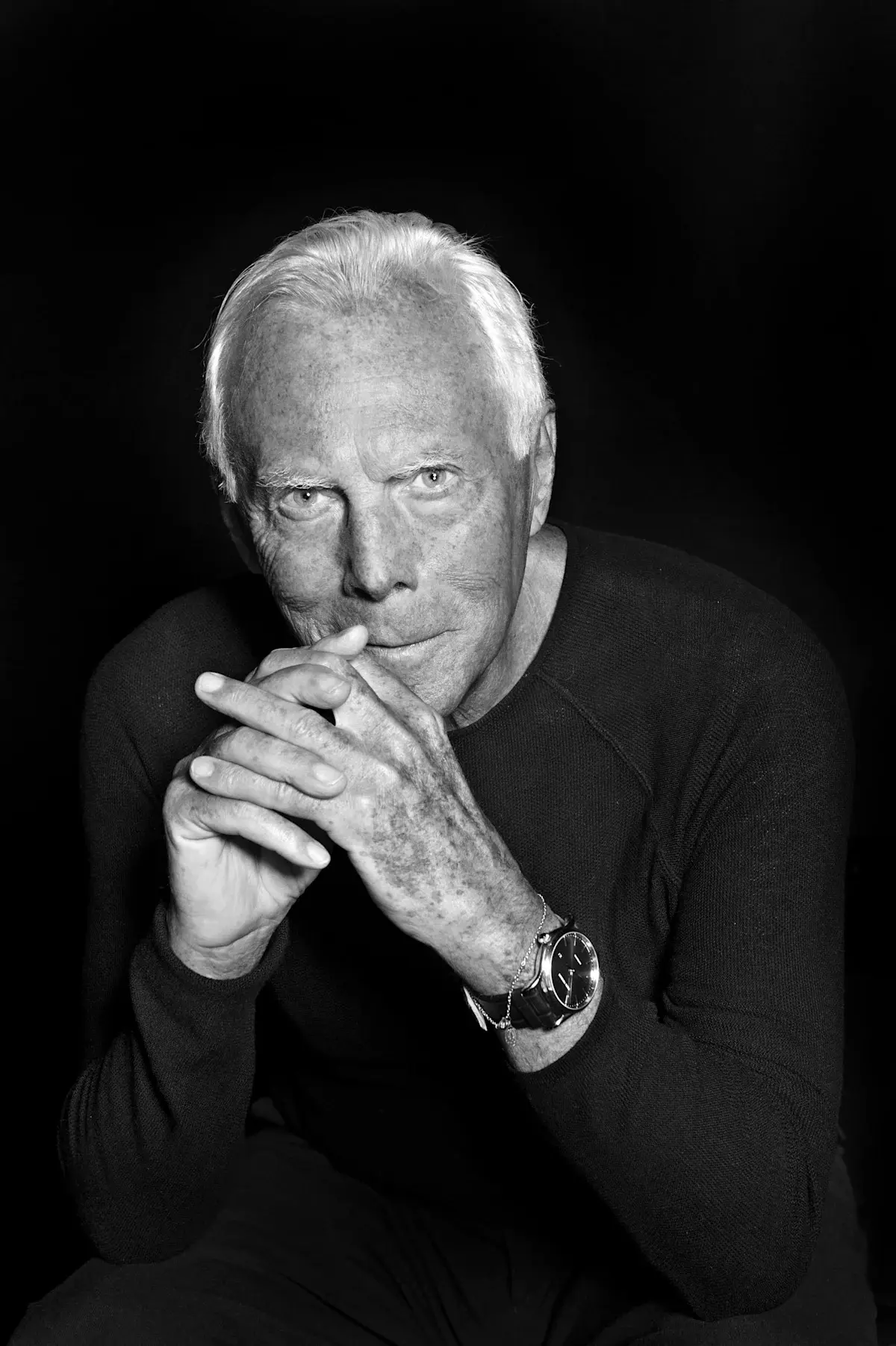 Про Джорджо Армани снимут сериал

Итальянская студия Lux Vide и модный дом Armani объединились для м