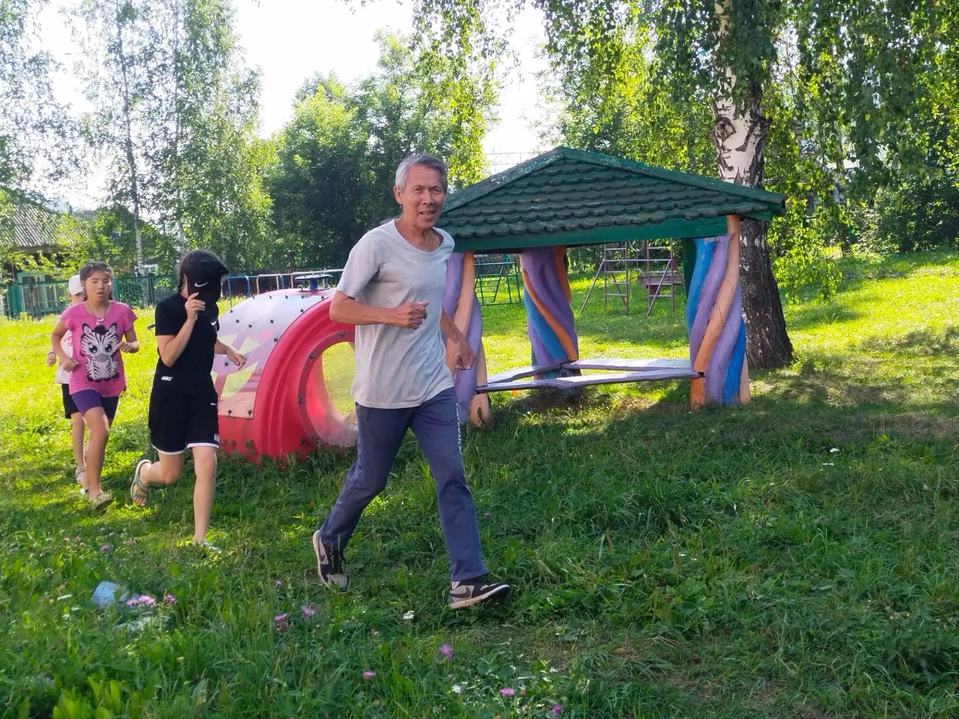 ✅Сегодня состоялся спортивный день в детском доме «Родник»! Под руководством тренера-преподавателя И