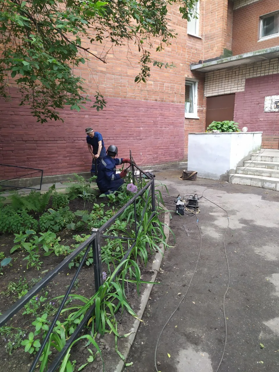 ⚒️Установка ограждений по адресу: г. Пушкин, ул. Генерала Хазова, д. 6