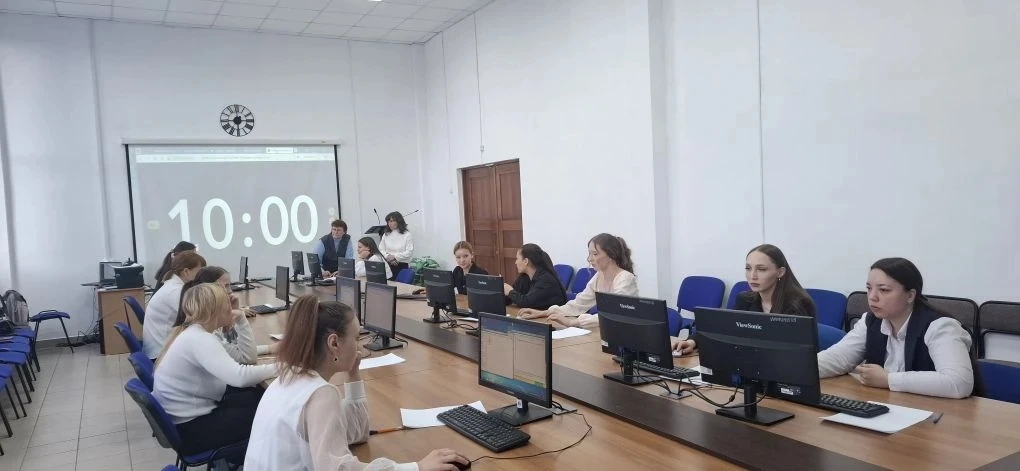 Один шаг до диплома!

Студенты пяти учебных групп Политехнического техникума успешно прошли важный э