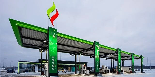 ⛽️ «Татнефть» ограничила продажу топлива на заправках в Воронежской области.

С 12 июня на АЗС компа