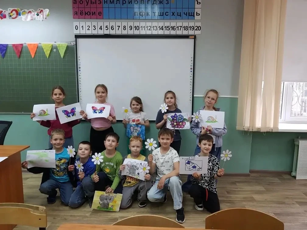 🎉 УРА! В нашей гимназии открылся летний лагерь! 🥳

Теперь каникулы станут ещё веселее: нас ждут:

