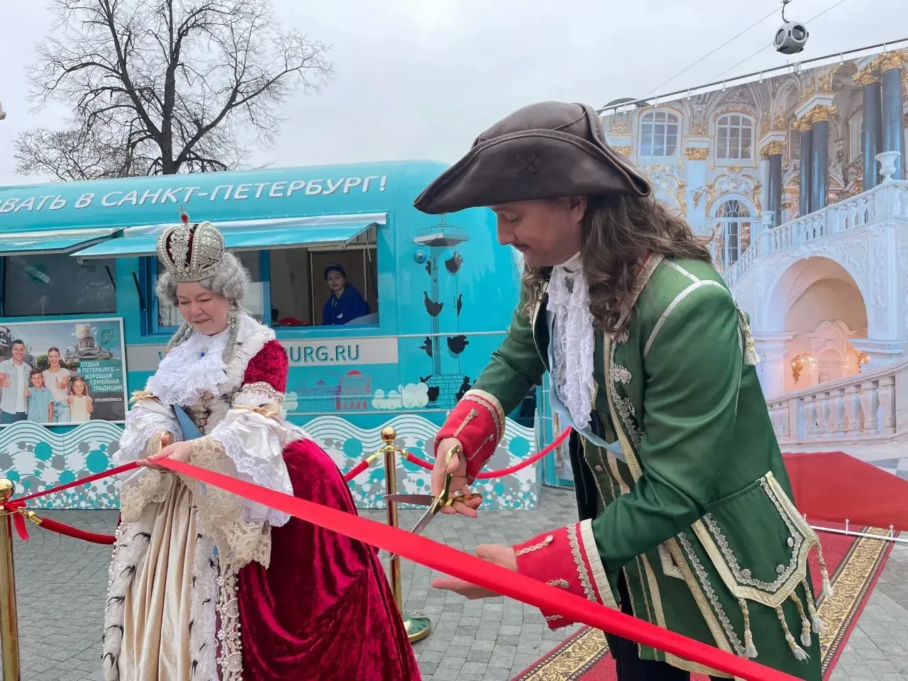 Санкт-Петербург на ВДНХ: инфопункт ждёт гостей!

⭐️ В Москве вновь открылся мобильный инфопункт Горо