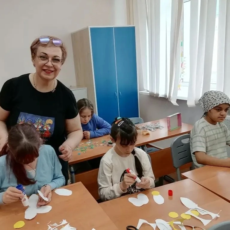 🌼 Сегодня в лагере «ВРЕМЯ ПЕРВЫХ: ЛЕТО В ДВИЖЕНИИ» царила особая атмосфера тепла и уюта! Ребята пог