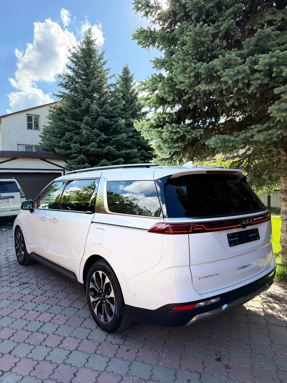 🔥 Kia Carnival Signature 9 мест

Автомобиль, который мы сами привезли из Южной Кореи для нашего кли