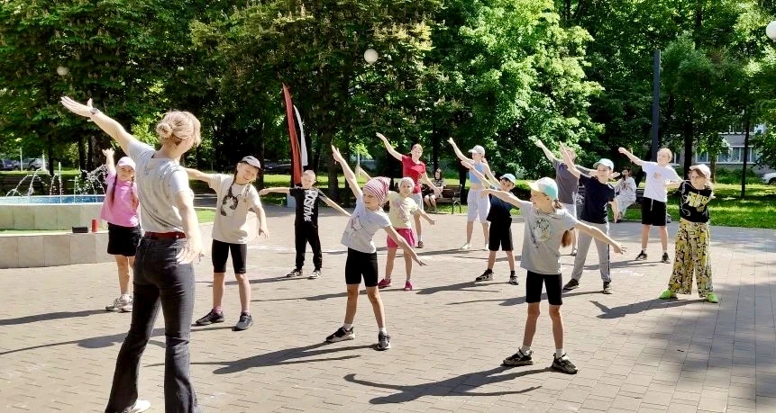 🌻1 июня двери нашей Школы искусств распахнулись для летней творческой площадки «Творческое лето».🌞