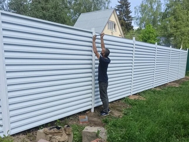 Премиум забор под ключ в Московской области

✨ Контроль на каждом этапе: прокат, сварка, покраска.
�
