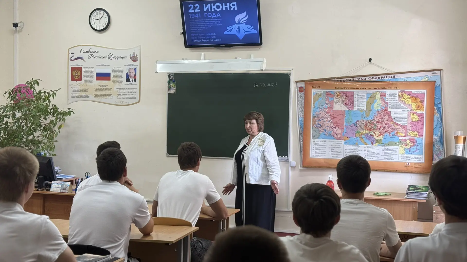 О той войне — не из учебников

В преддверии Дня памяти и скорби педагог истории Колледжа НГГТИ Фатим