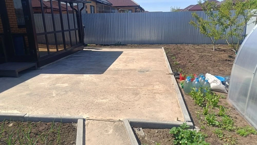 Укладка плитки 90 квадратов, плитка 30*30 уложили за полный рабочий день, стоимость была 1000 за кв 