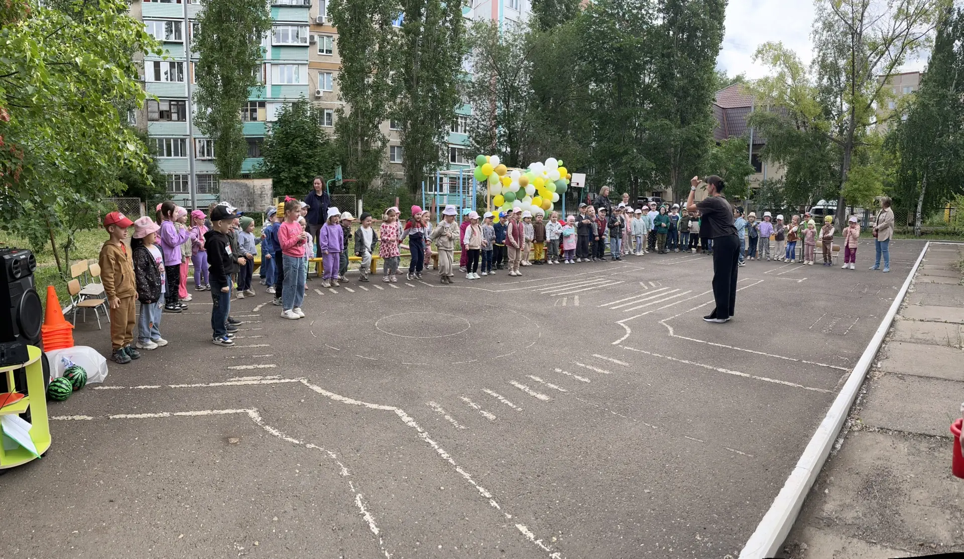 🎉 УРА! День защиты детей удался на славу! 🥳

Танцы, игры, смех до упаду и море позитива! 🕺💃

Наш