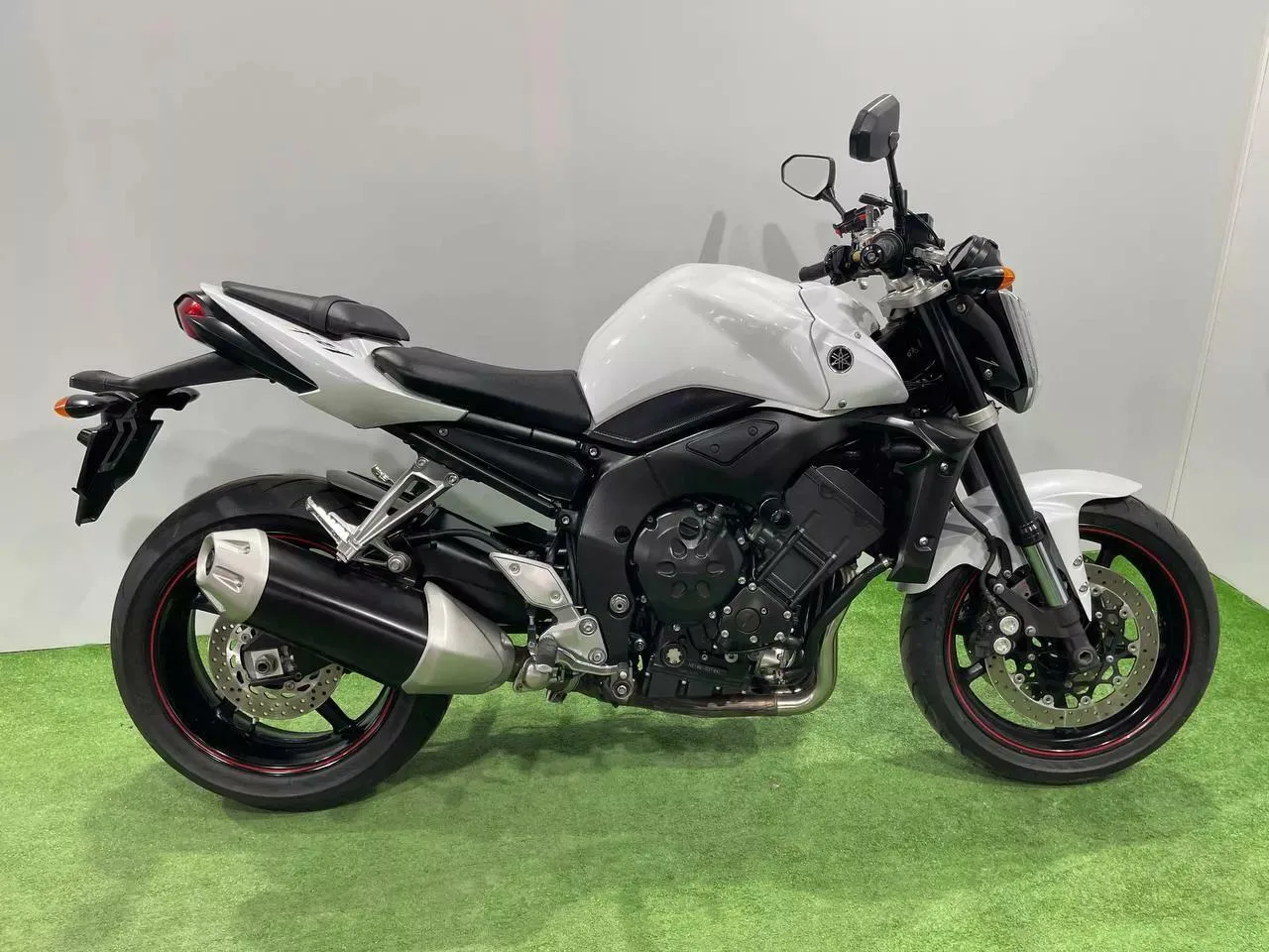 YAMAHA FZ-1N
в наличии во Владивостоке

Характеристики:
- 2009 год
- объем 1000 см3
- Аукцион BDS
- 