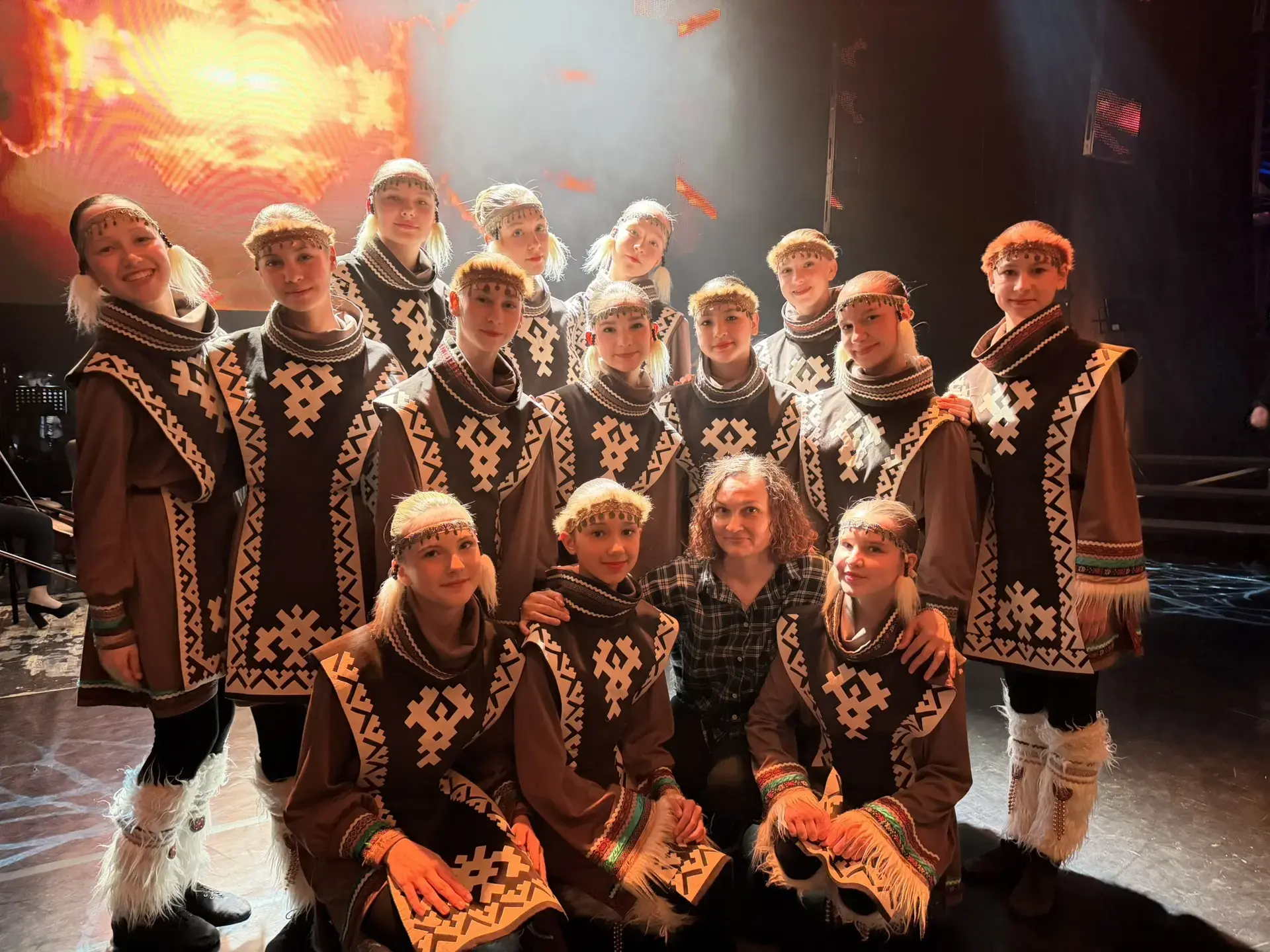 Наши ученики на одной сцене с профессионалами!🎭

29 и 30 мая стали особенными днями для нашей школы