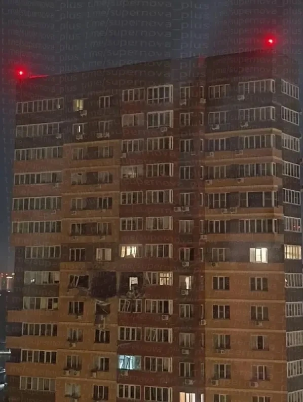 🛑ВСУ ночью атаковали российские города:

🔺В Белгороде пострадали 12 человек, среди них двое детей.