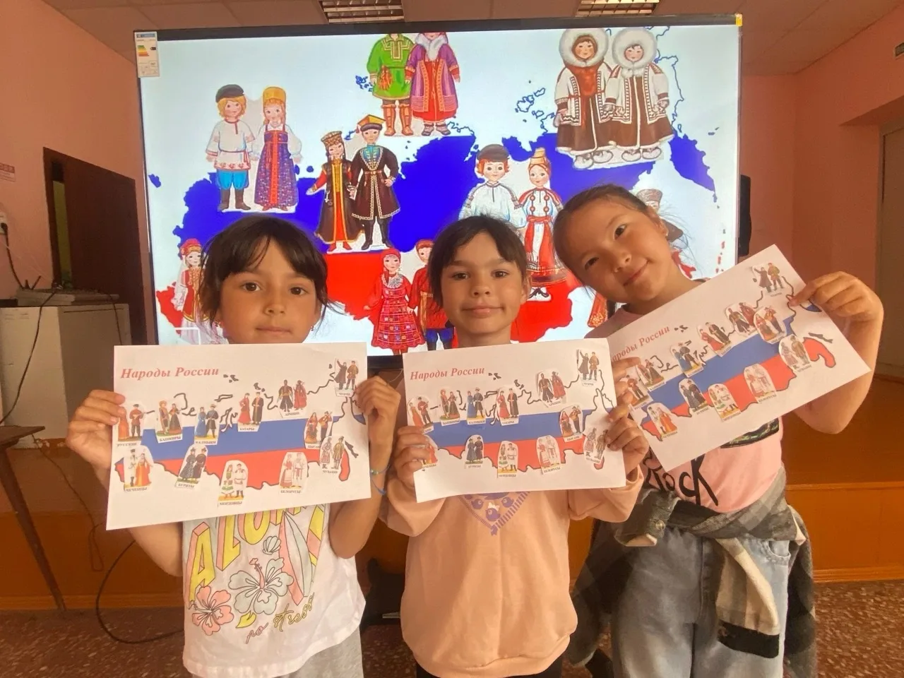 🎉 В лагере «Улыбка» праздник каждый день! 🎉

Сегодняшнее утро началось с приятного события — мы по