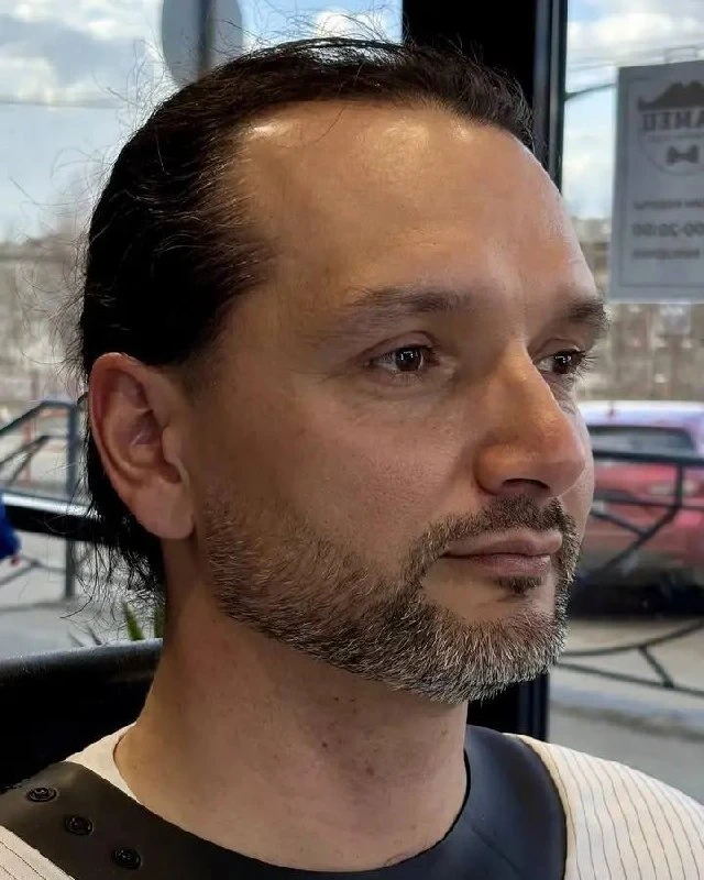 Мифы о бороде, в которые пора перестать верить 🧔‍♂️❌

Делимся правдой, основанной на опыте наших ма