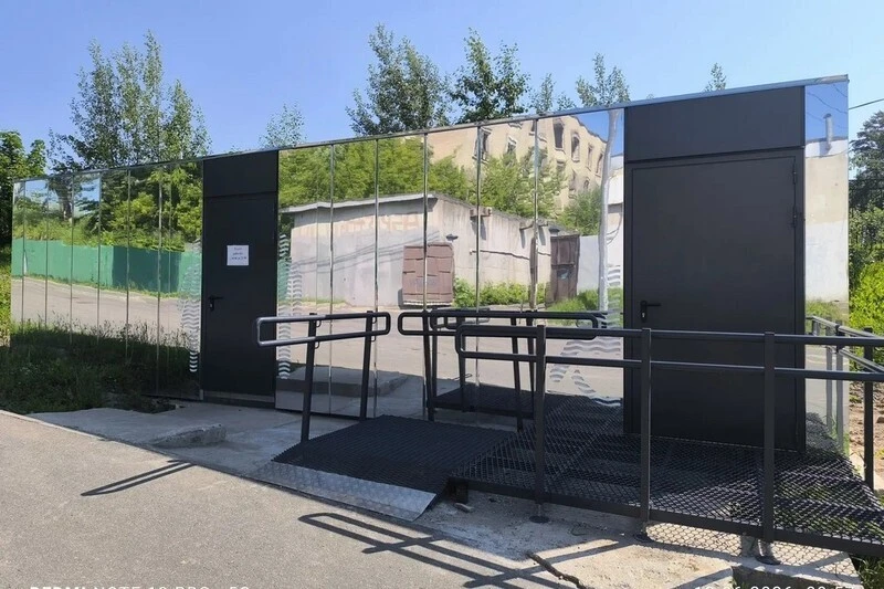 В Череповце открыли ещё четыре общественных туалета

Стационарные туалетные модули установлены:

❗️н