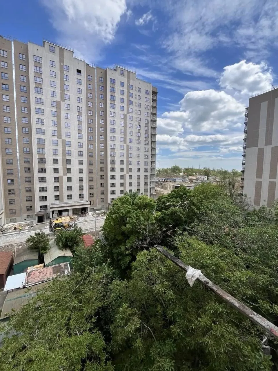 🏠 Продам 3-комнатную квартиру, Мариуполь, ул. Артёма, 156

✅Отличная локация: развитая инфраструкту