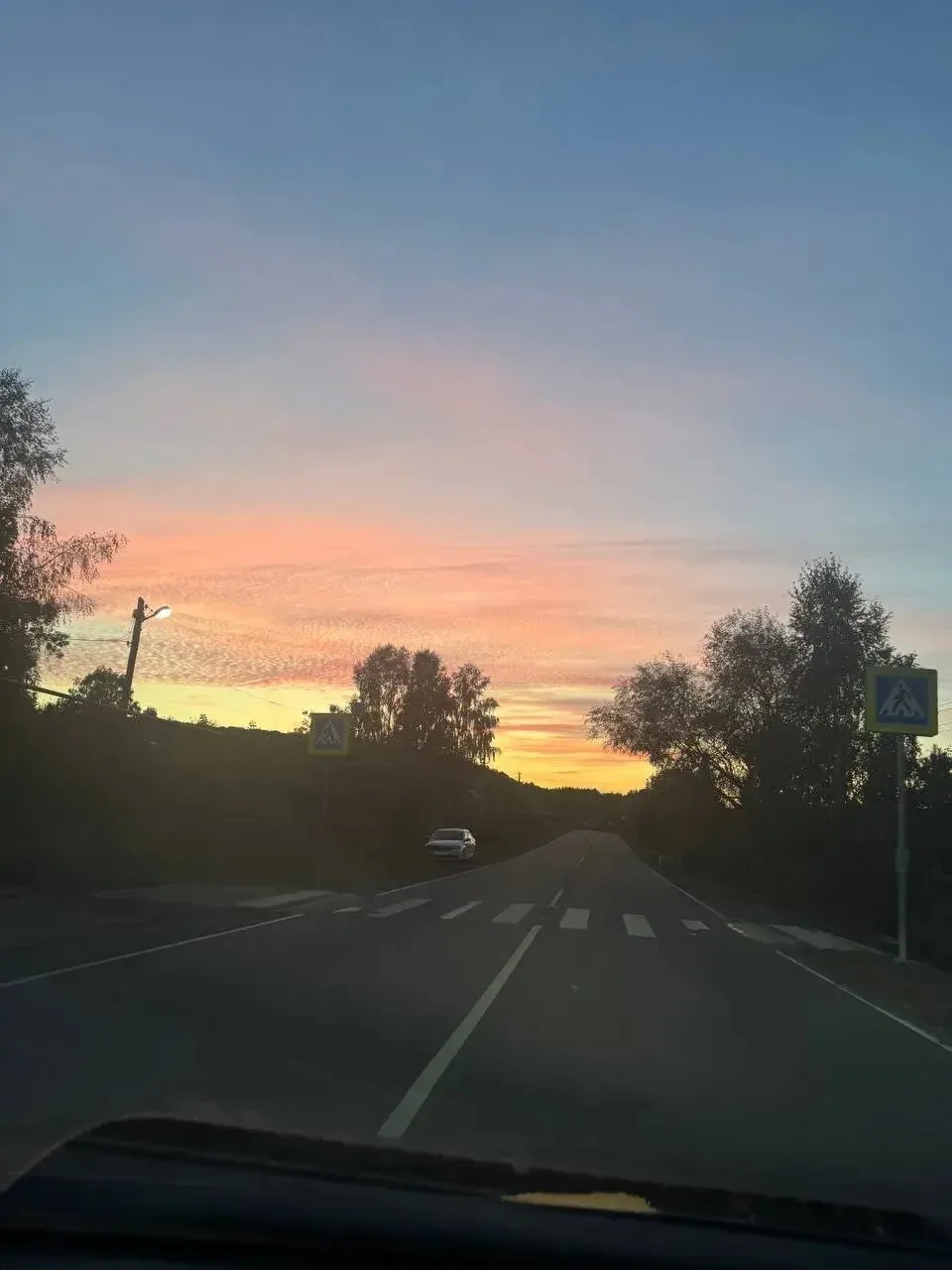 Вечером рыбу на мангале пожарили 🔥
Хорошо дома)