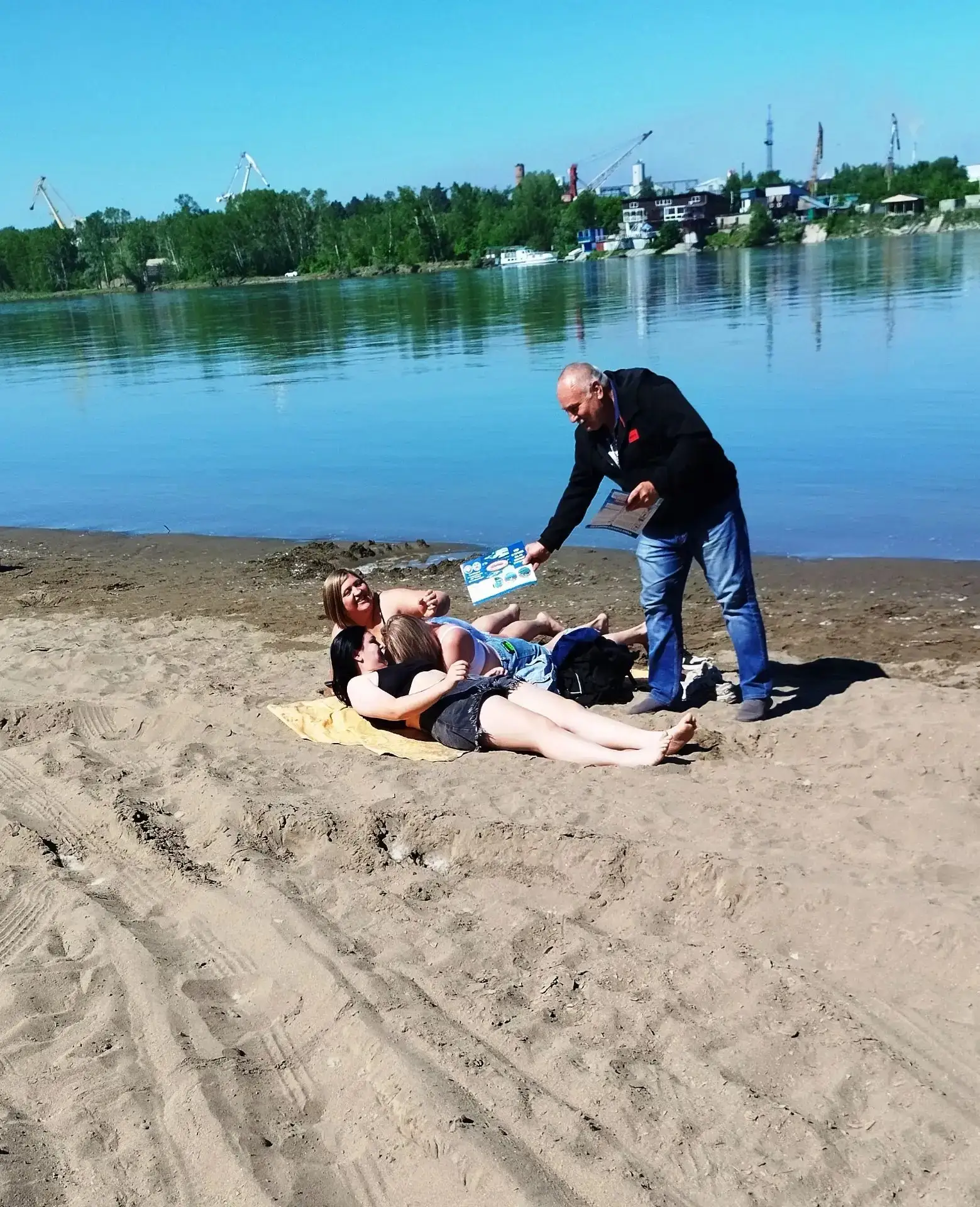 Уважаемые жители Бийска!
⁣
В рамках акции «Вода – безопасная территория» и подготовки к летнему купа
