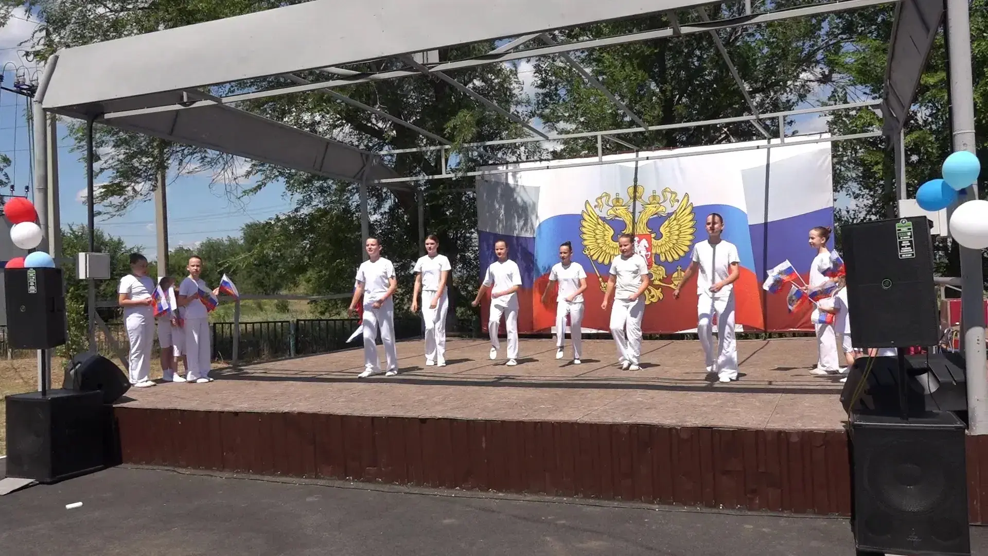 В селе Натальино ярко и торжественно отметили День России. Праздник объединил жителей всех возрастов