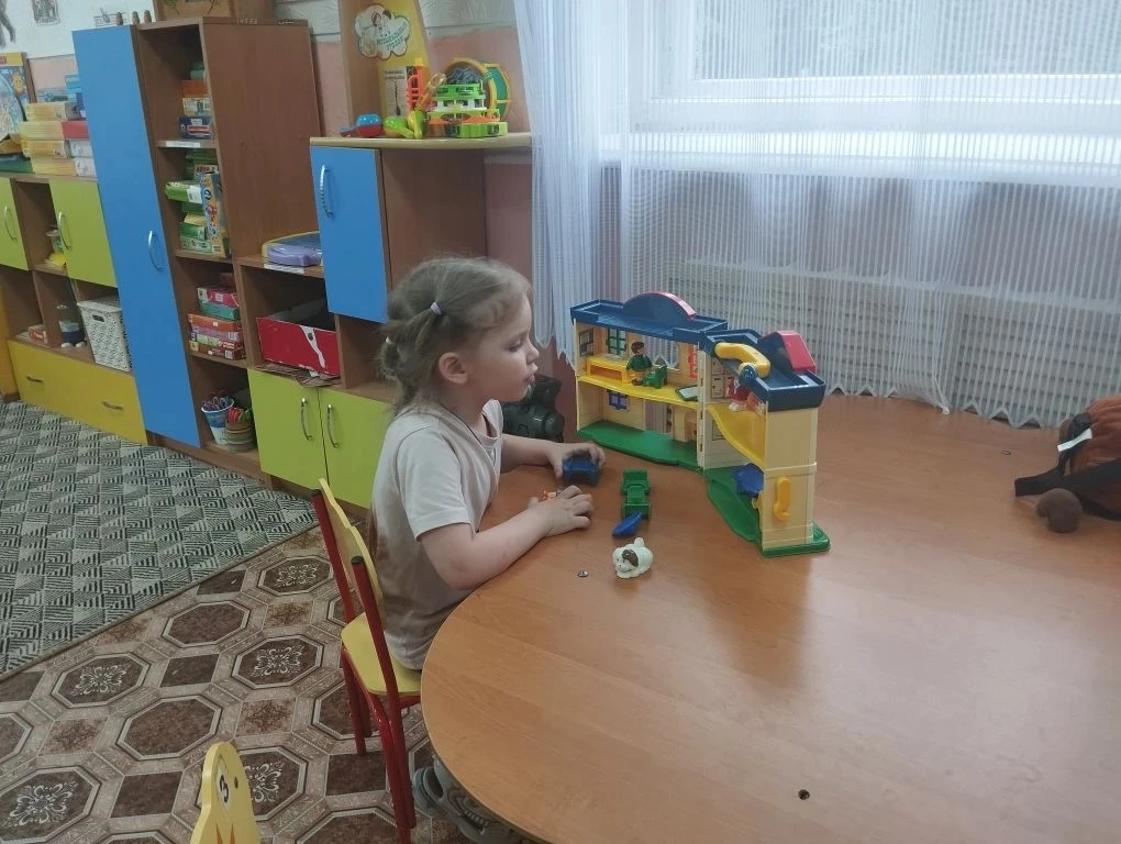 Дети очень любят играть. Именно в игре ребёнок раскрывает свои навыки коммуникации, личностные качес