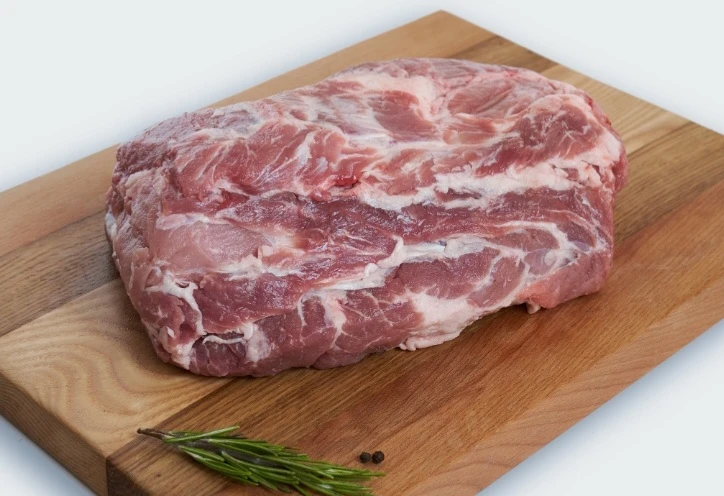 Всем доброго дня!
‼️Свежий привоз‼️

 🥩СВИНИНА 🥩

- шея охл. - 715₽/кг
- карбонад - 520₽/кг
- ребр