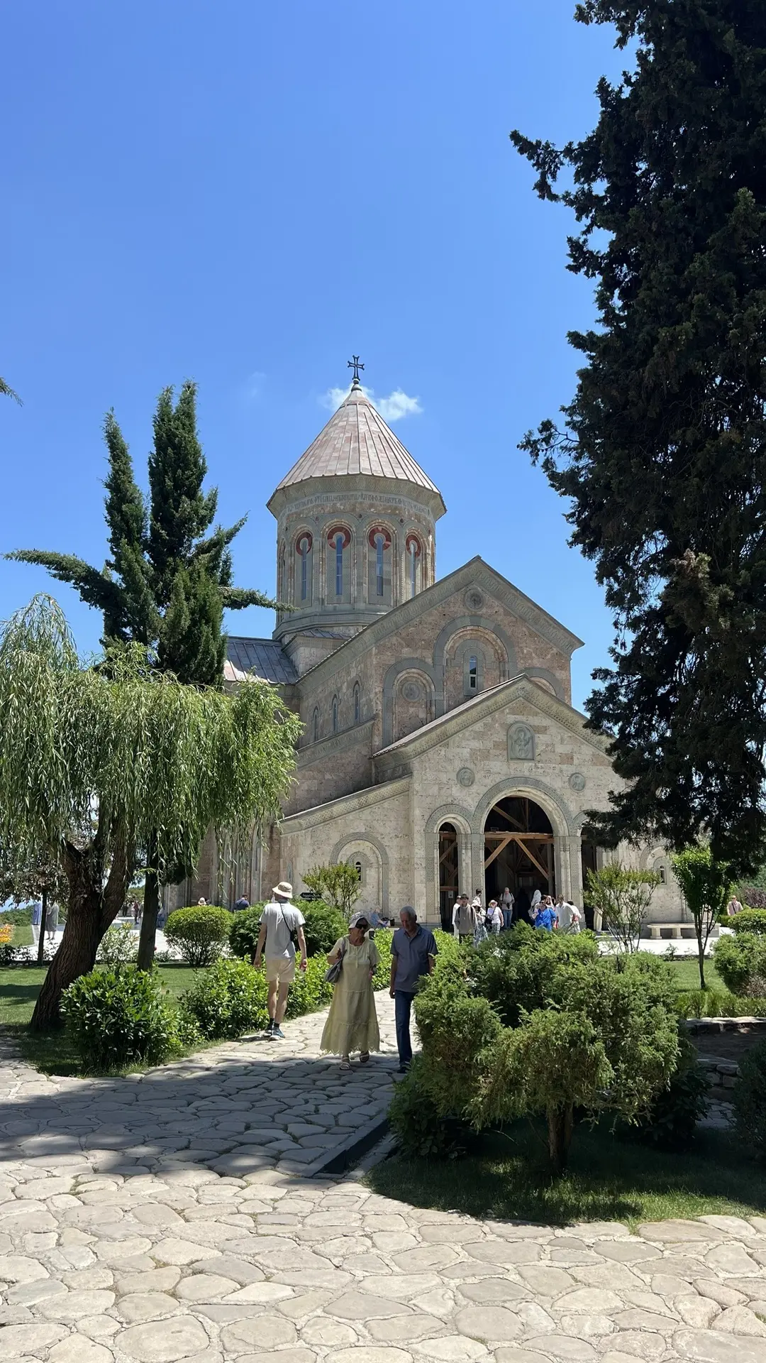 📍Монастырь святой равноапостольной Нино, Грузия 🇬🇪 

край Кахетия, Сигнахи
https://yandex.ru/maps