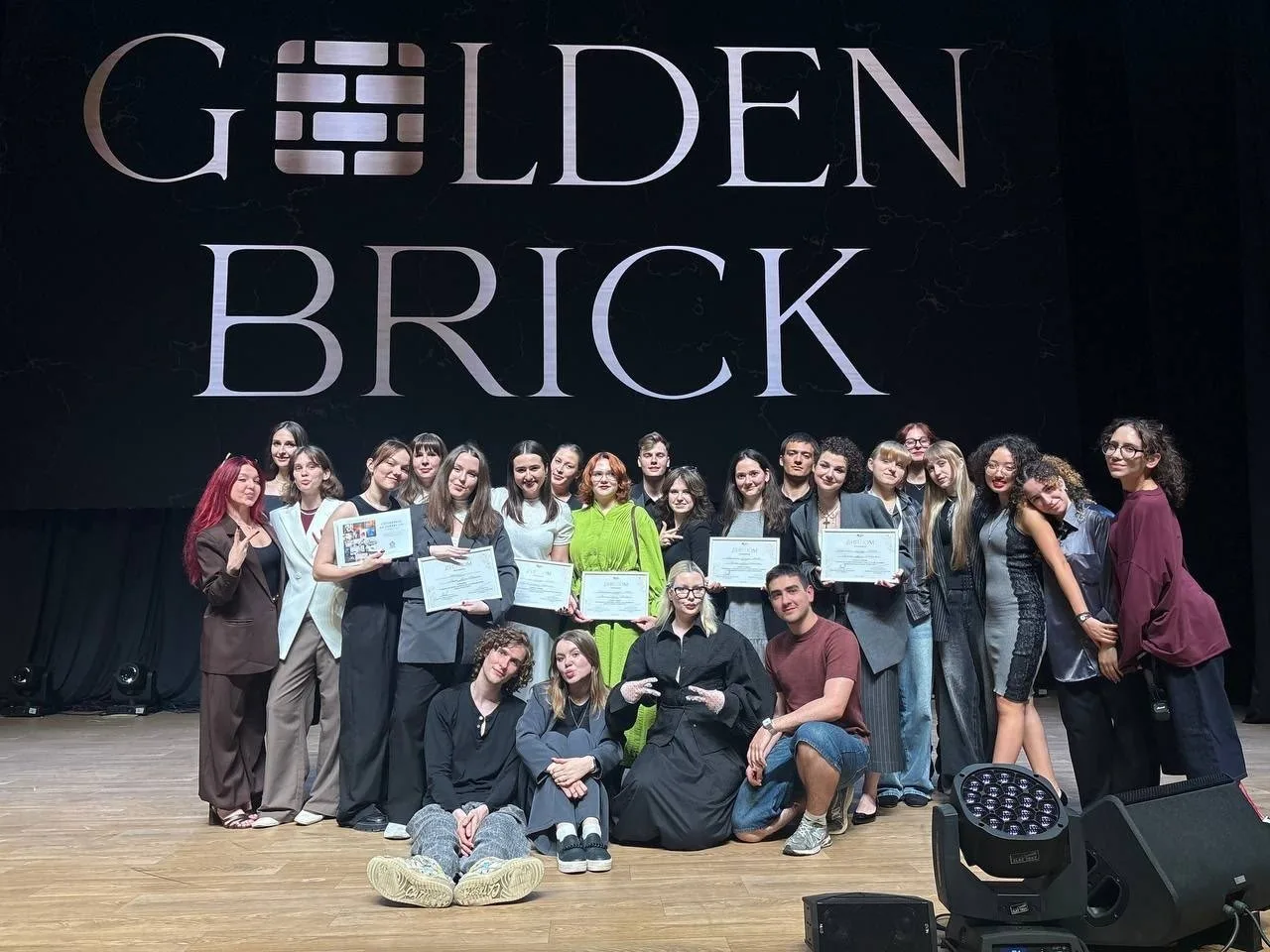 🔥 ПОДВЕДЕНЫ ИТОГИ ПРЕМИИ GOLDEN BRICK!

На премии Golden Brick торжественно были подведены итоги го
